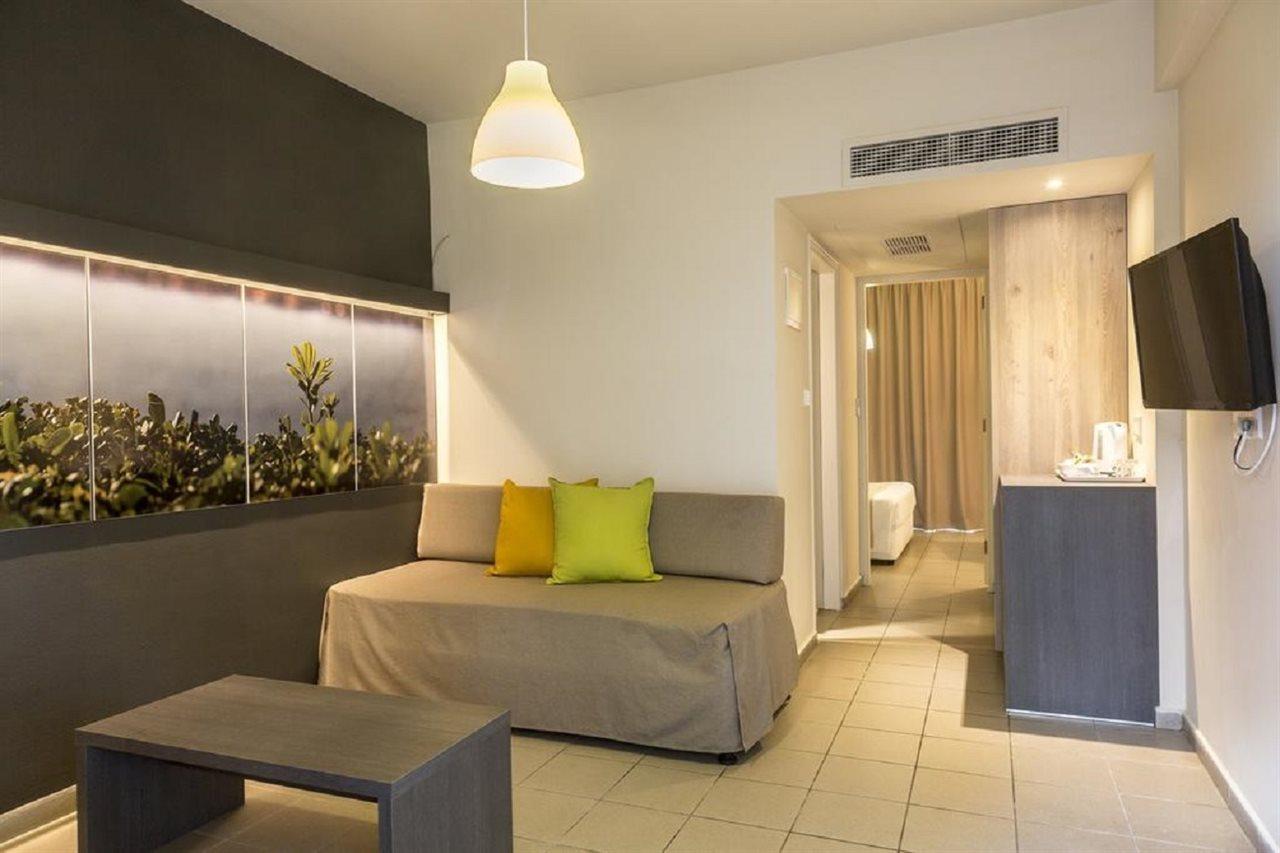 Apartamentos Mayfair Gardens Paphos Exterior foto