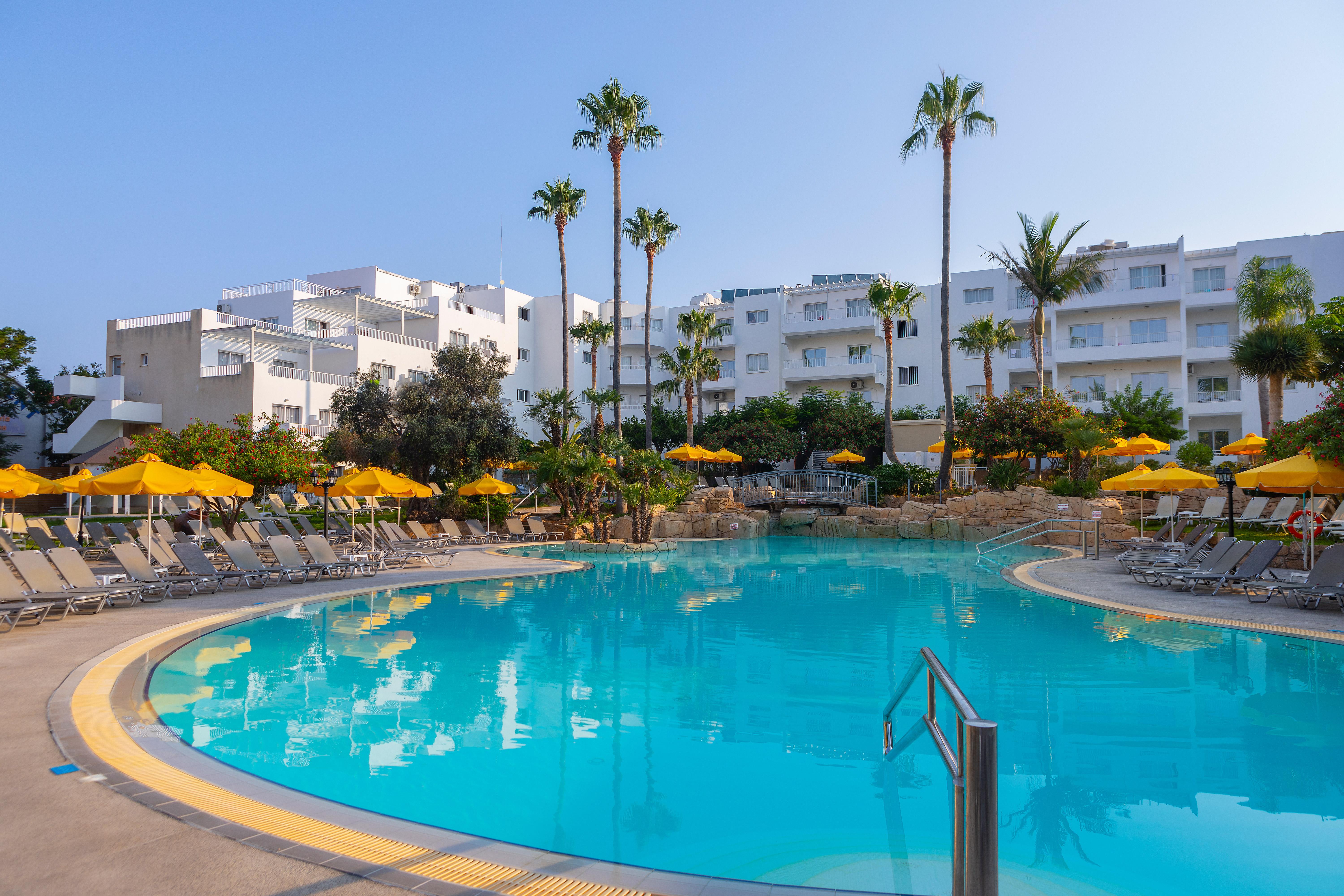 Apartamentos Mayfair Gardens Paphos Exterior foto