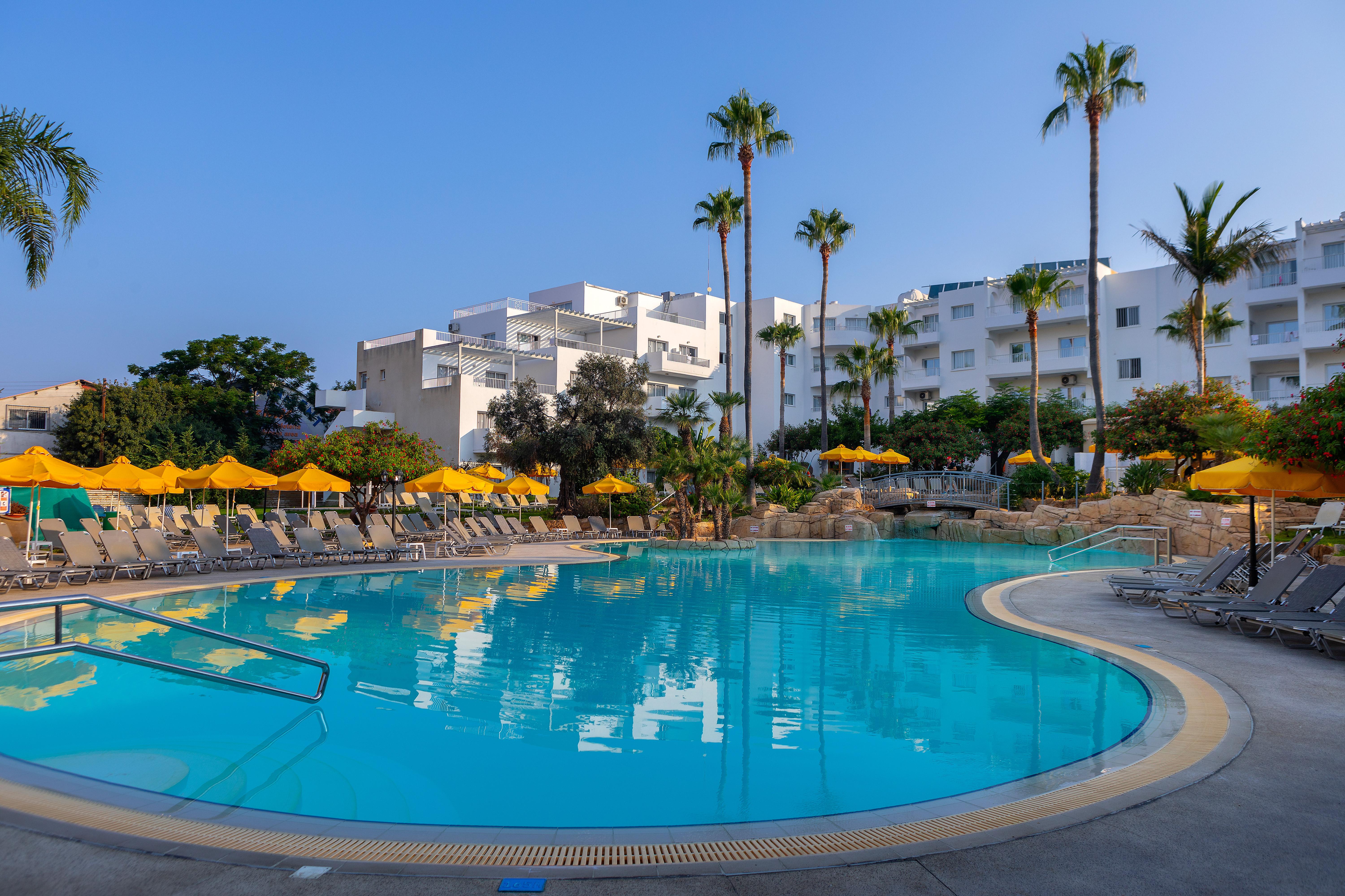 Apartamentos Mayfair Gardens Paphos Exterior foto