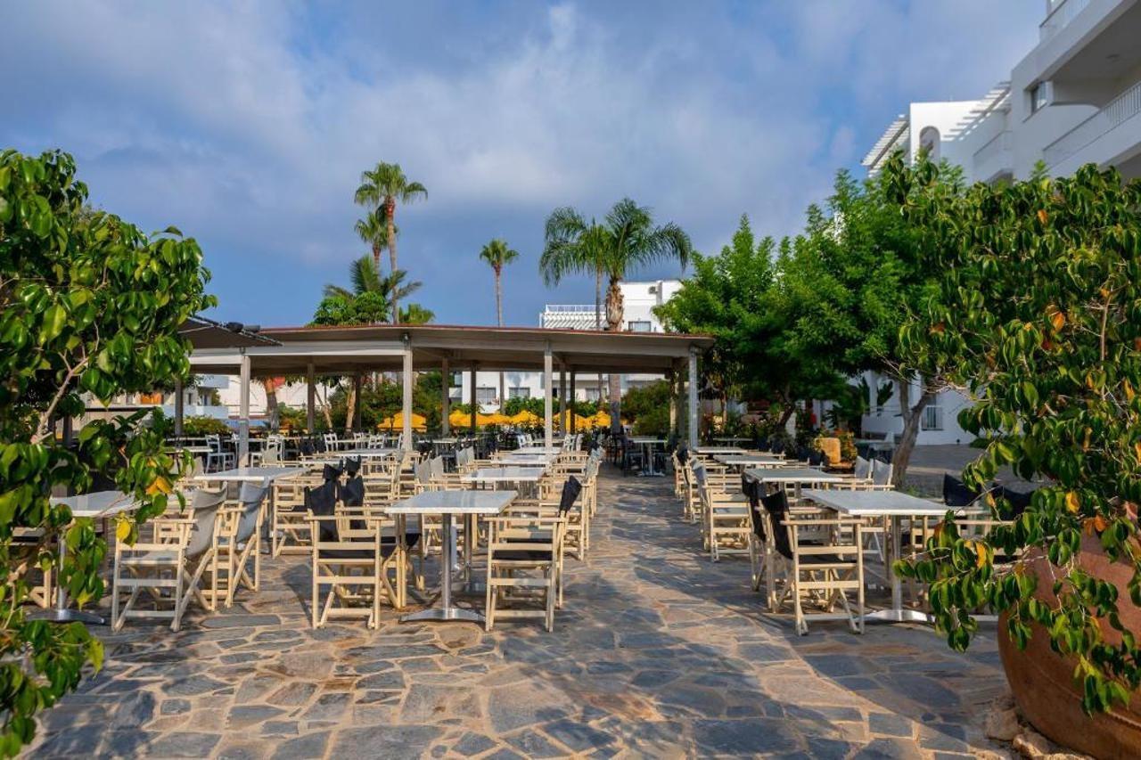 Apartamentos Mayfair Gardens Paphos Exterior foto