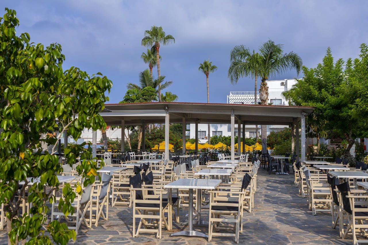 Apartamentos Mayfair Gardens Paphos Exterior foto