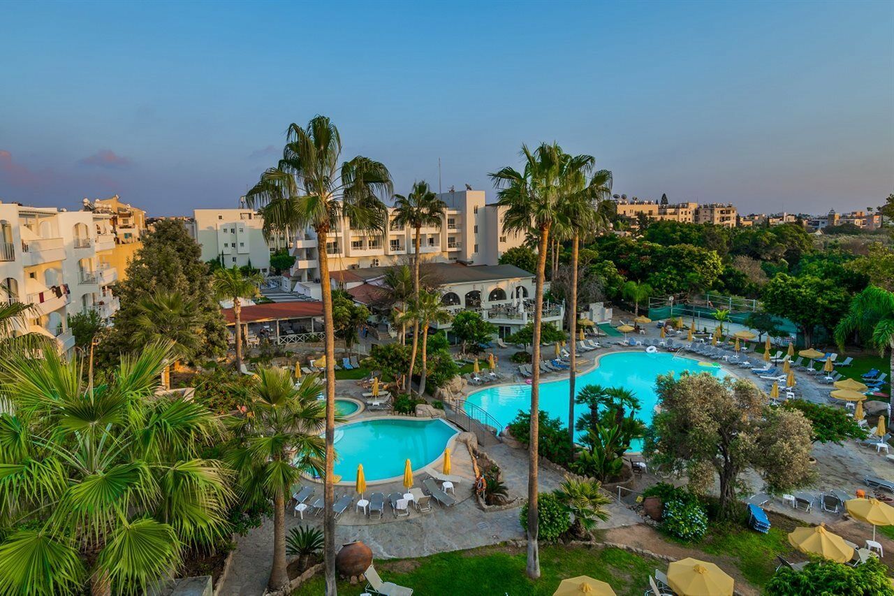 Apartamentos Mayfair Gardens Paphos Exterior foto